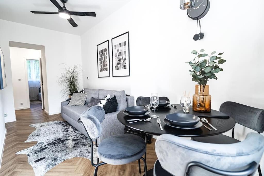 Myslbekova 5 Apartment Ostrava Ngoại thất bức ảnh