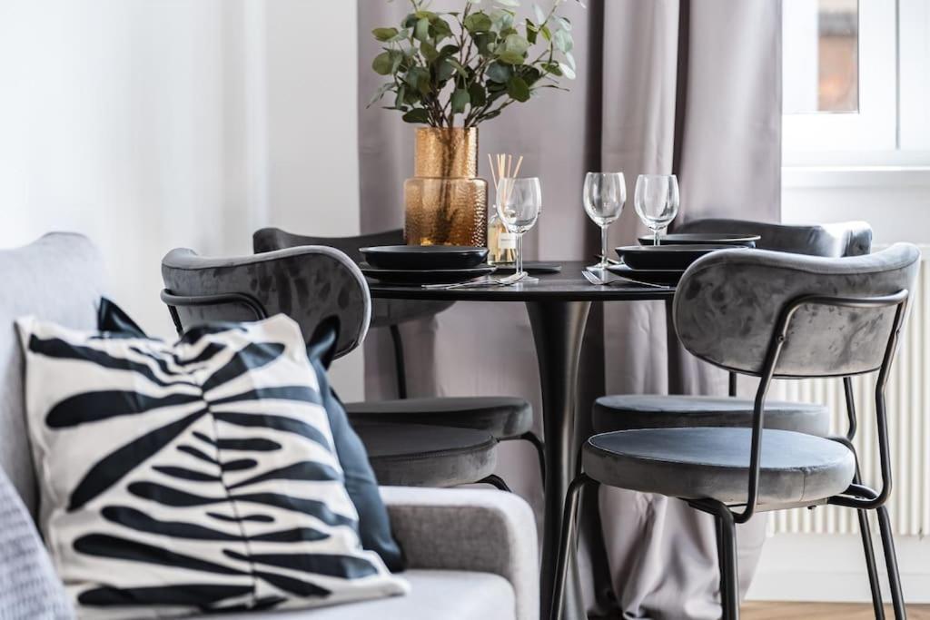 Myslbekova 5 Apartment Ostrava Ngoại thất bức ảnh